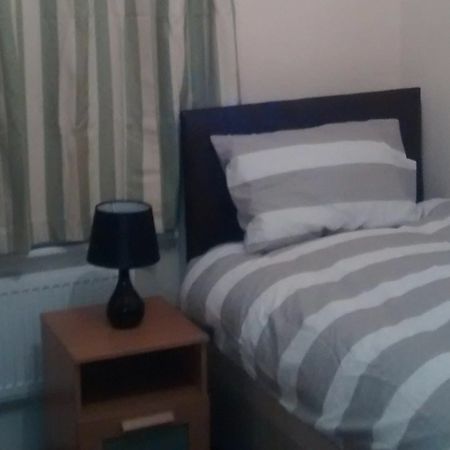 Acton Lodge Guest House London Exterior foto